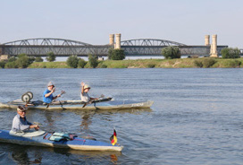 WKG Kanuten vor der Weichselbr&uuml;cke in Tczew