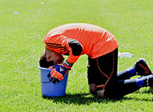 03 - in den Sand stecken, solange es noch einen Eimer mit Wasser gibt