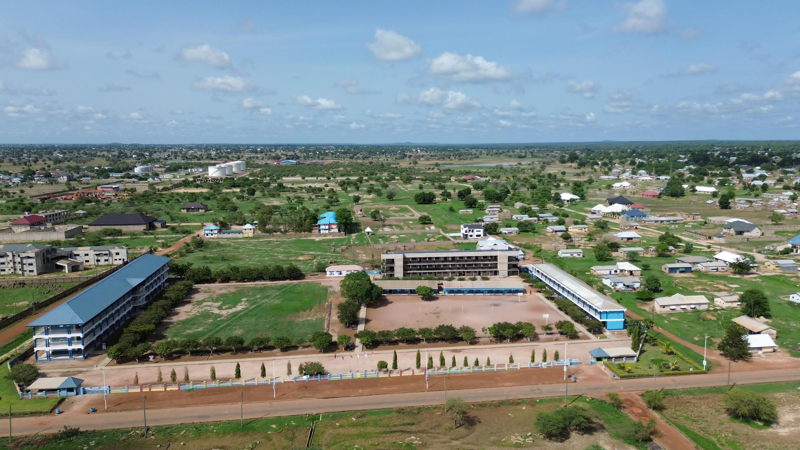 Great Victory Academy, Blick von Norden.